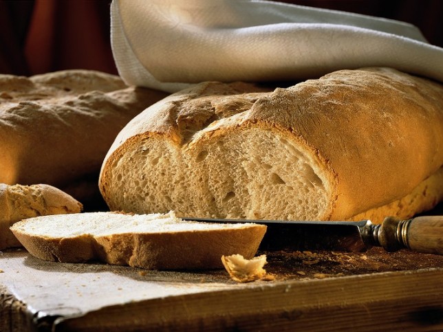 Tabla de madera para cortar pan, vegetales, carnes o pescados