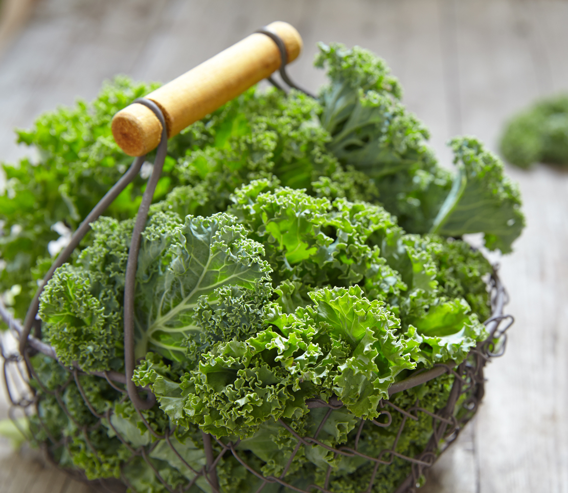 Por qué es mejor cocinar el kale que tomar zumos verdes con kale crudo